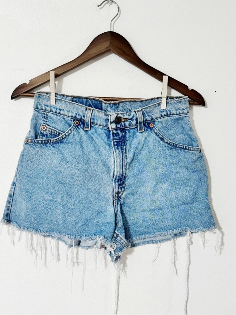 Vintage orange tab Levi's Light Blue High-Rise Distressed Denim Shorts size 9